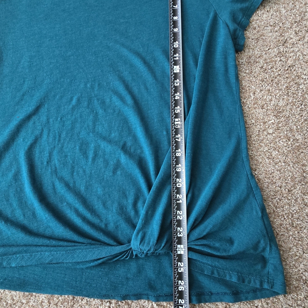 Maurices Teal Short Sleeve Top Wirh Knot Hem. XXL - Picture 5 of 8